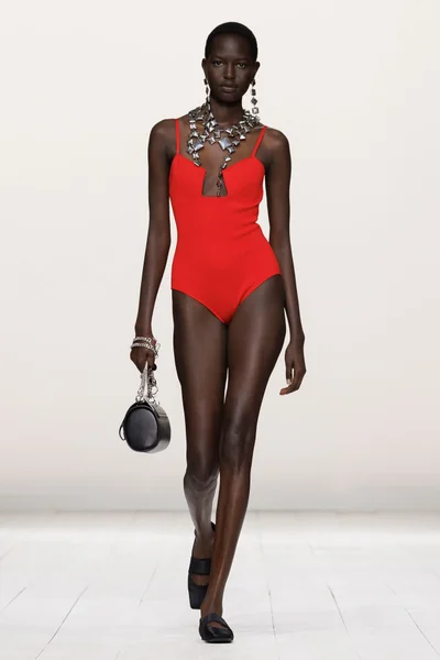 Look 5